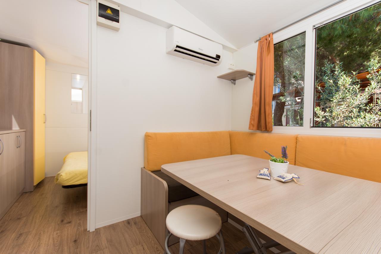Kamp Rozac Otel Trogir Dış mekan fotoğraf